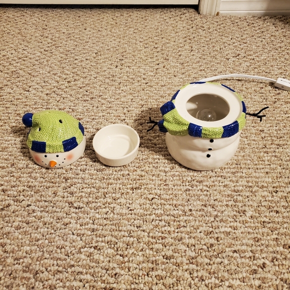 Scentsy Holiday Collection Snowman Winter Wax Warmer RETIRED - Picture 6 of 6